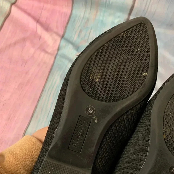 Black Alfani pointed toe flats - Picture 9 of 9